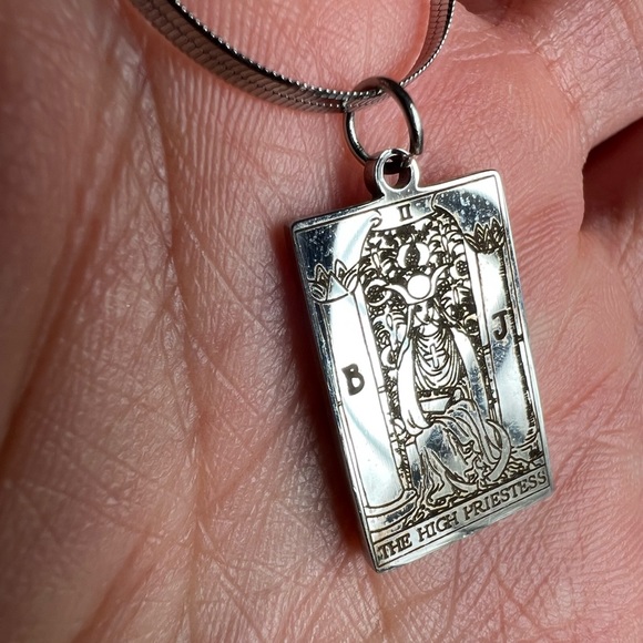 925 Stainless Steel HIGH PRIESTESS Tarot Card Necklace Pendant - Picture 6 of 9